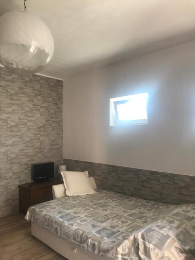 Ferienwohnung Monolocale Per Coppia Carrodano Inferiore Exterior foto