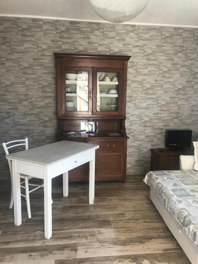 Ferienwohnung Monolocale Per Coppia Carrodano Inferiore Exterior foto